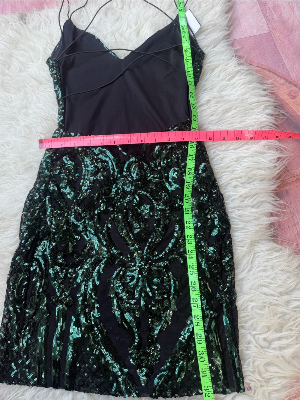 Windsor Emerald Green Sequin Bodycon Mini Dress - Picture 4 of 7